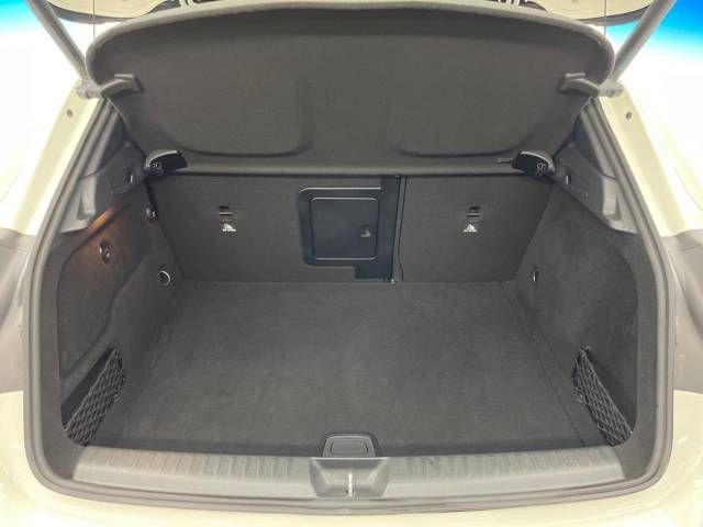 Mercedes Benz GLA-CLASS 2015-06 192197-10