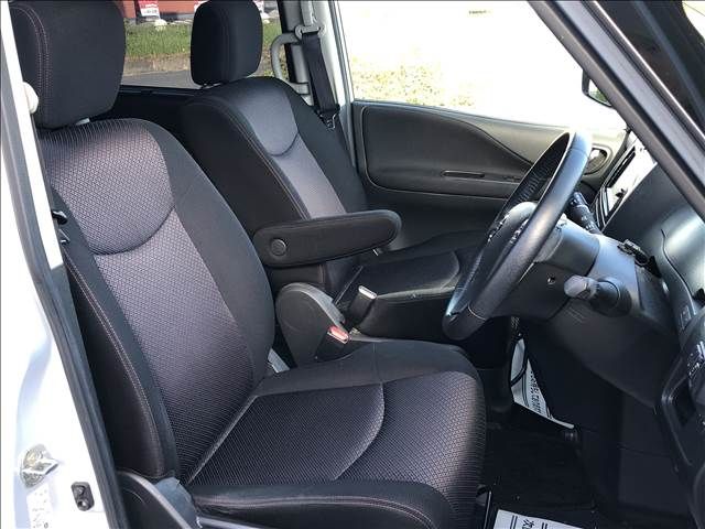 Nissan SERENA 2013-02 11489-8