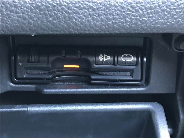 Nissan SERENA 2013-02 11489-7