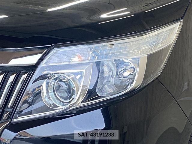 Toyota ESQUIRE 2016-03 297262-9