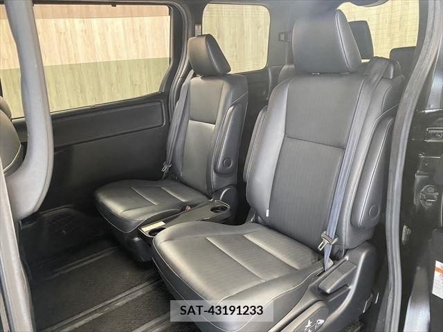 Toyota ESQUIRE 2016-03 297262-23
