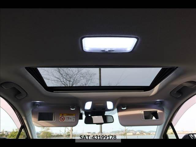 Toyota PRIUS 2020-02 250433-9