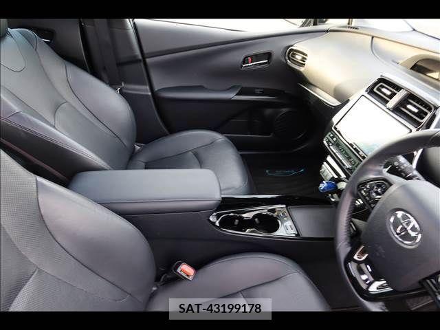 Toyota PRIUS 2020-02 250433-11