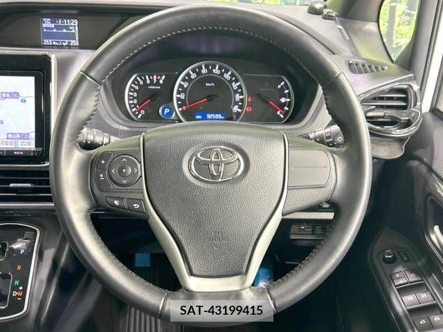 Toyota NOAH 2014-03 228831-11