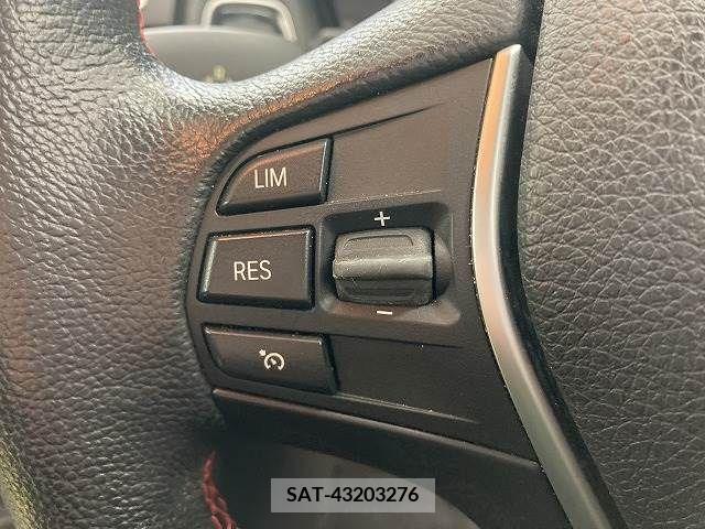 Toyota NOAH 2011-12 223584-4