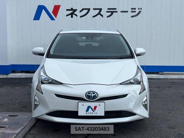 Toyota PRIUS 2016-02 322283-13