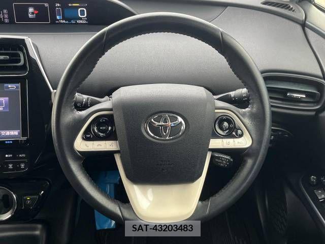 Toyota PRIUS 2016-02 322283-10