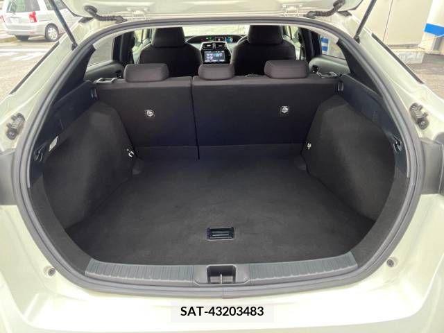 Toyota PRIUS 2016-02 322283-9