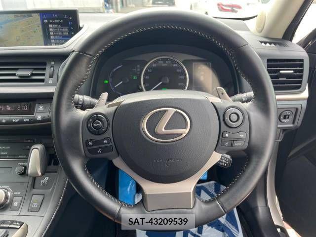 Lexus CT 2018-03 322668-9