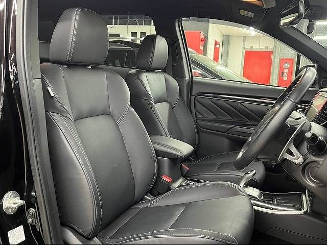 Mitsubishi OUTLANDER PHEV 2020-01 180655-3