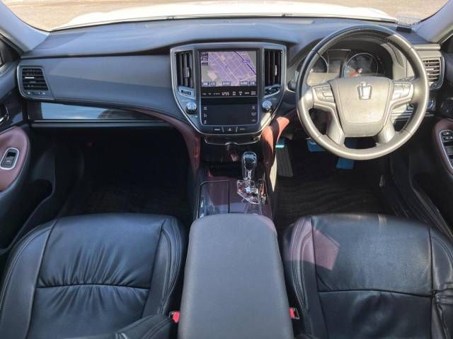 Toyota CROWN SEDAN 2014-01 190618-1