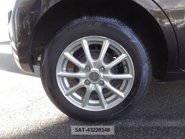 Nissan MARCH 2010-12 207899-26