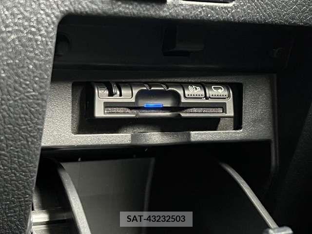 Toyota VELLFIRE 2017-08 325342-19