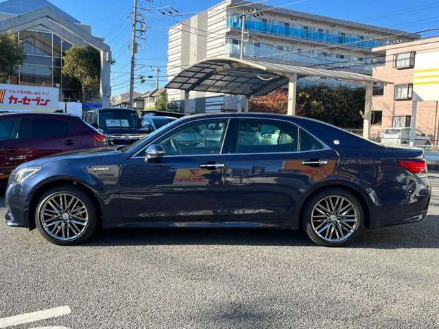 Toyota CROWN SEDAN 2017-11 193627-7