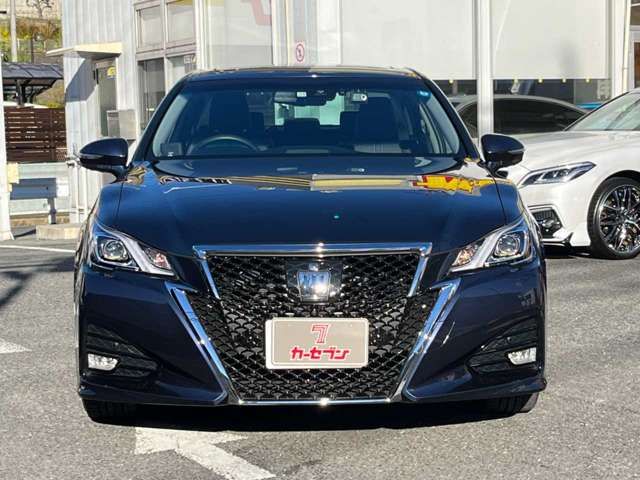 Toyota CROWN SEDAN 2017-11 193627-1