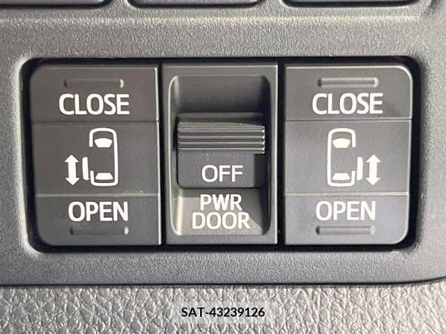 Toyota VOXY 2019-03 370459-6