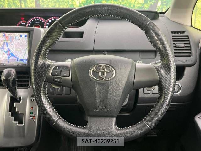 Toyota VOXY 2012-01 347908-12
