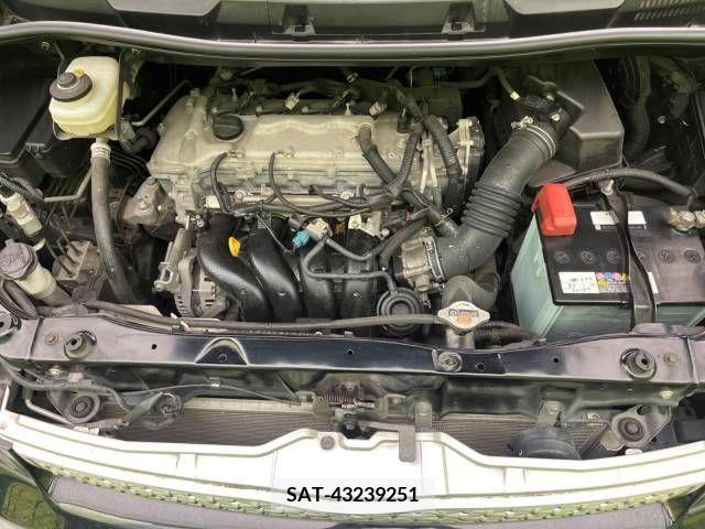 Toyota VOXY 2012-01 347908-19