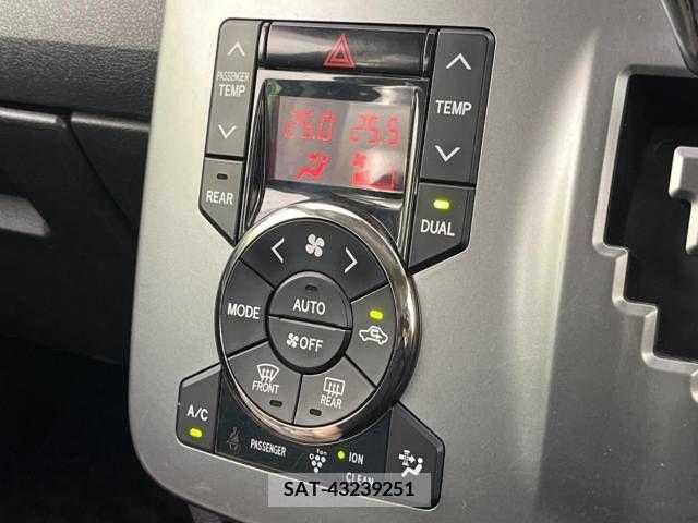 Toyota VOXY 2012-01 347908-6
