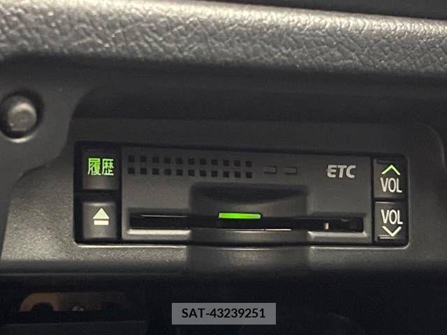 Toyota VOXY 2012-01 347908-5