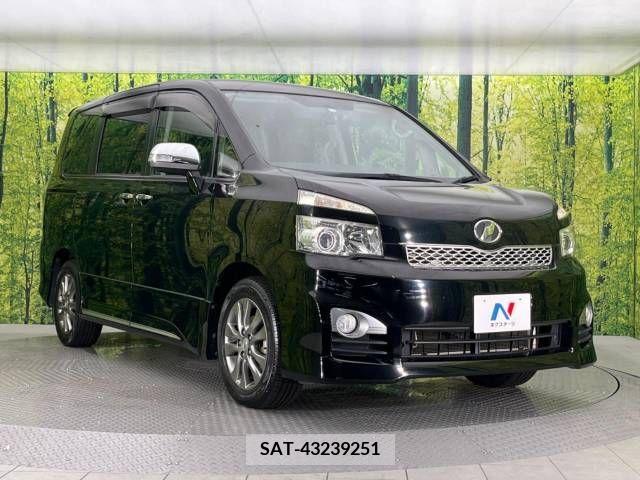 Toyota VOXY 2012-01 347908-17