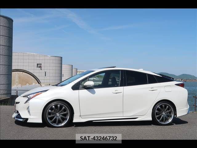 Toyota PRIUS 2016-07 282246-2