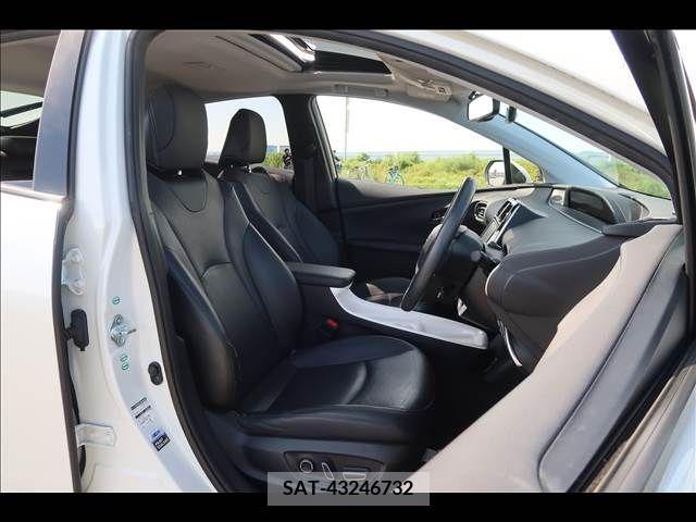 Toyota PRIUS 2016-07 282246-13