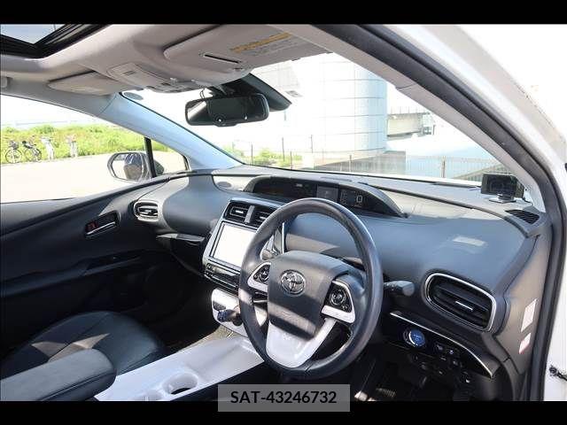 Toyota PRIUS 2016-07 282246-10