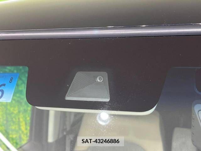 Honda N BOX 2021-06 338825-2