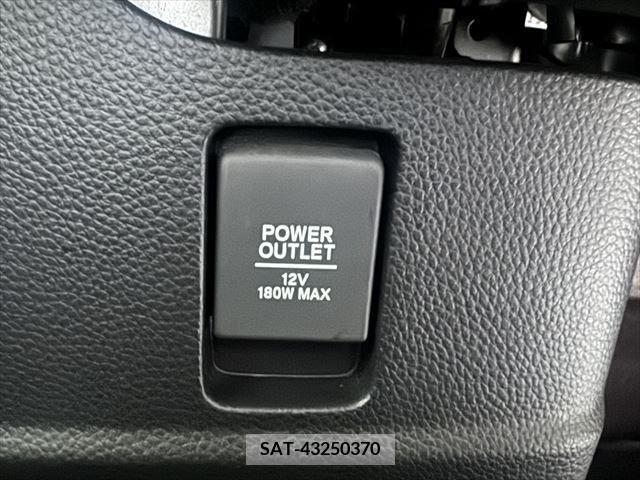 Honda N BOX CUSTOM 2018-01 279936-9