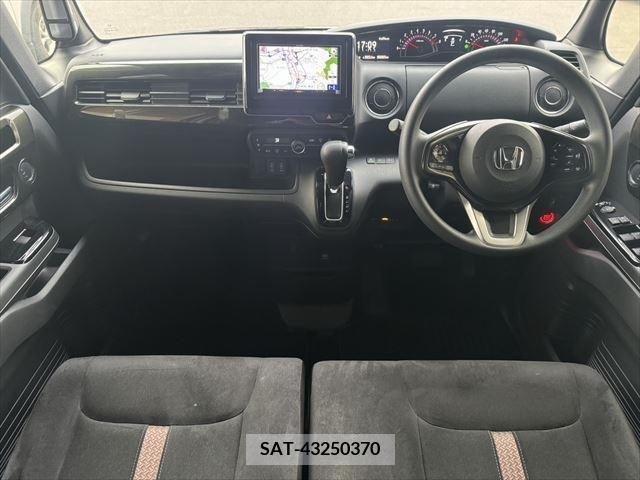 Honda N BOX CUSTOM 2018-01 279936-3