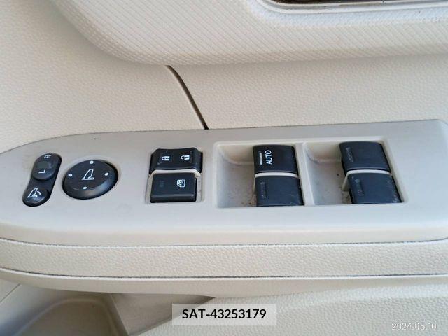 Honda N BOX 2019-05 278418-7