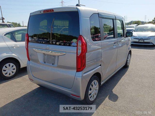 Honda N BOX 2019-05 278418-1