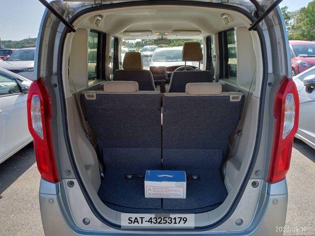 Honda N BOX 2019-05 278418-2