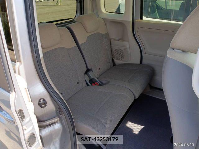 Honda N BOX 2019-05 278418-4