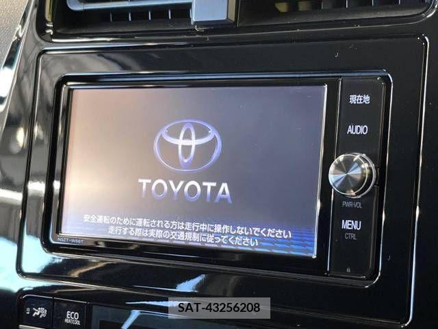 Toyota PRIUS 2016-08 241263-3
