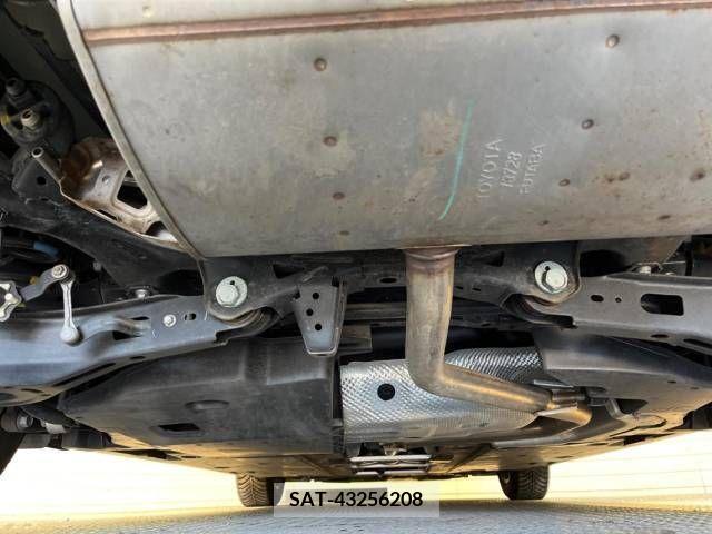 Toyota PRIUS 2016-08 241263-19