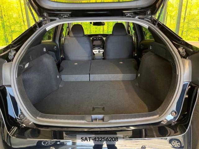 Toyota PRIUS 2016-08 241263-10