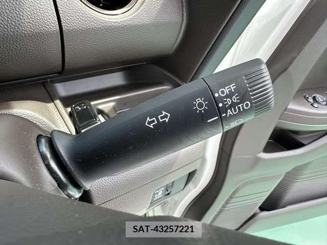 Honda N BOX 2023-09 340319-17