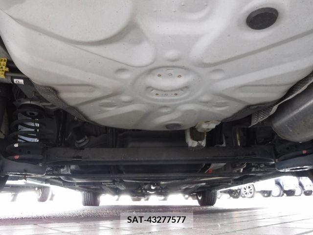 Toyota PRIUS 2010-09 282055-8