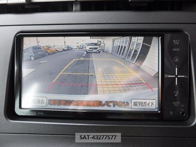 Toyota PRIUS 2010-09 282055-14