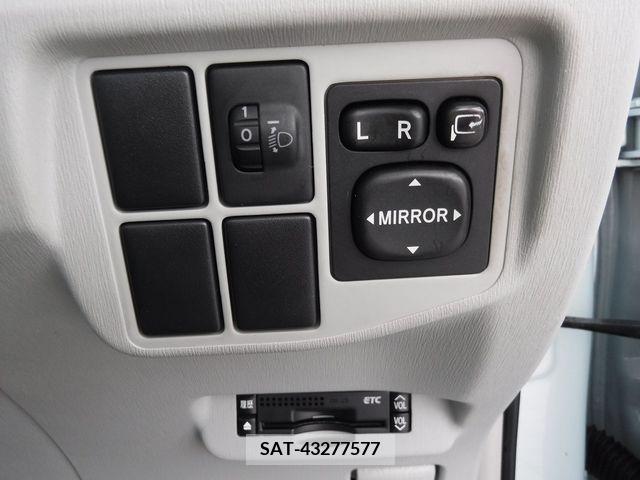 Toyota PRIUS 2010-09 282055-16