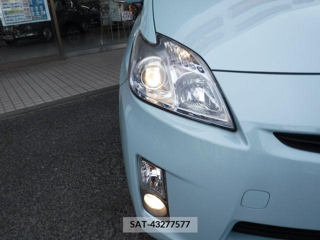 Toyota PRIUS 2010-09 282055-4