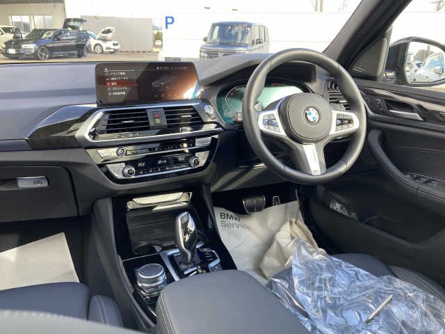 Bmw X3 2021-06 196128-1