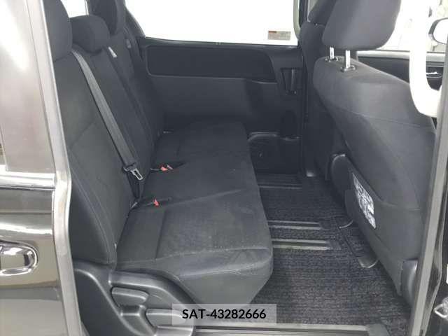 Toyota NOAH 2015-07 279527-9