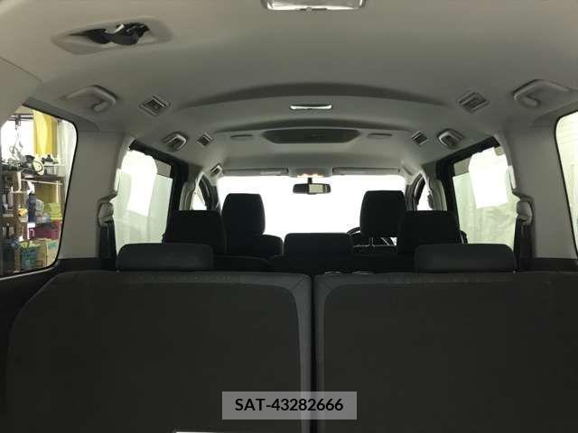 Toyota NOAH 2015-07 279527-17