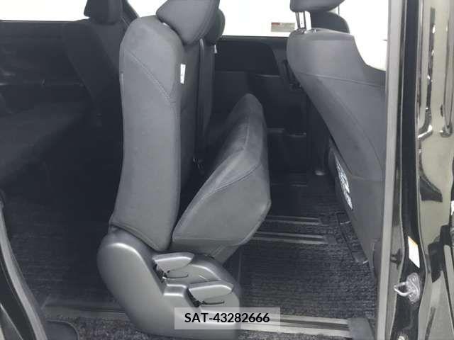 Toyota NOAH 2015-07 279527-14