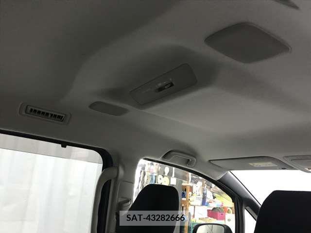 Toyota NOAH 2015-07 279527-12