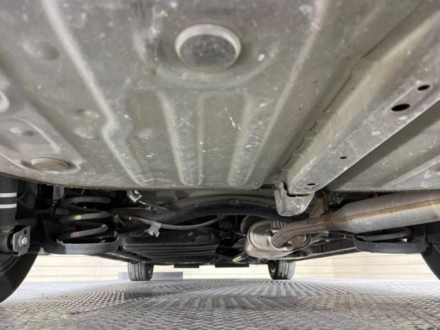 Toyota NOAH HYBRID 2017-11 26811-19