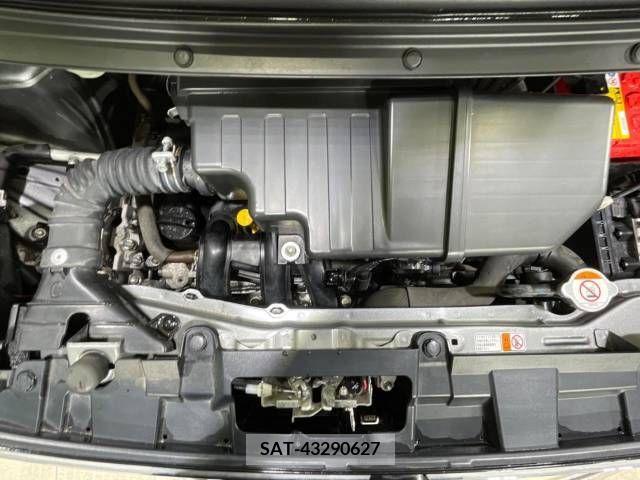 Nissan ROOX 2017-09 323853-18